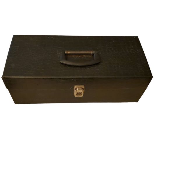 Vintage 8 Track Cassettes in Black Case Lot of 16 - Picture 2 of 8